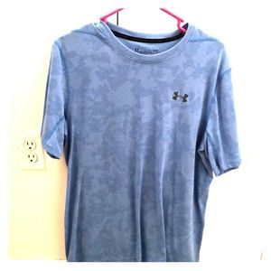 Under armour t shirt